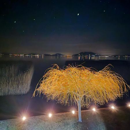 בלטונפנבש Balaton A Kertben - Balaton In The Garden - Beachfront Houses With Beautiful View, Private Beach מראה חיצוני תמונה