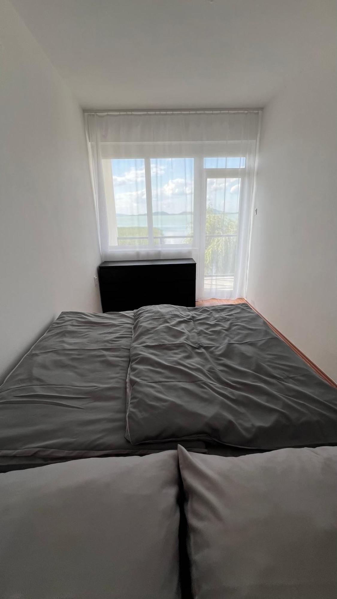 בלטונפנבש Balaton A Kertben - Balaton In The Garden - Beachfront Houses With Beautiful View, Private Beach מראה חיצוני תמונה