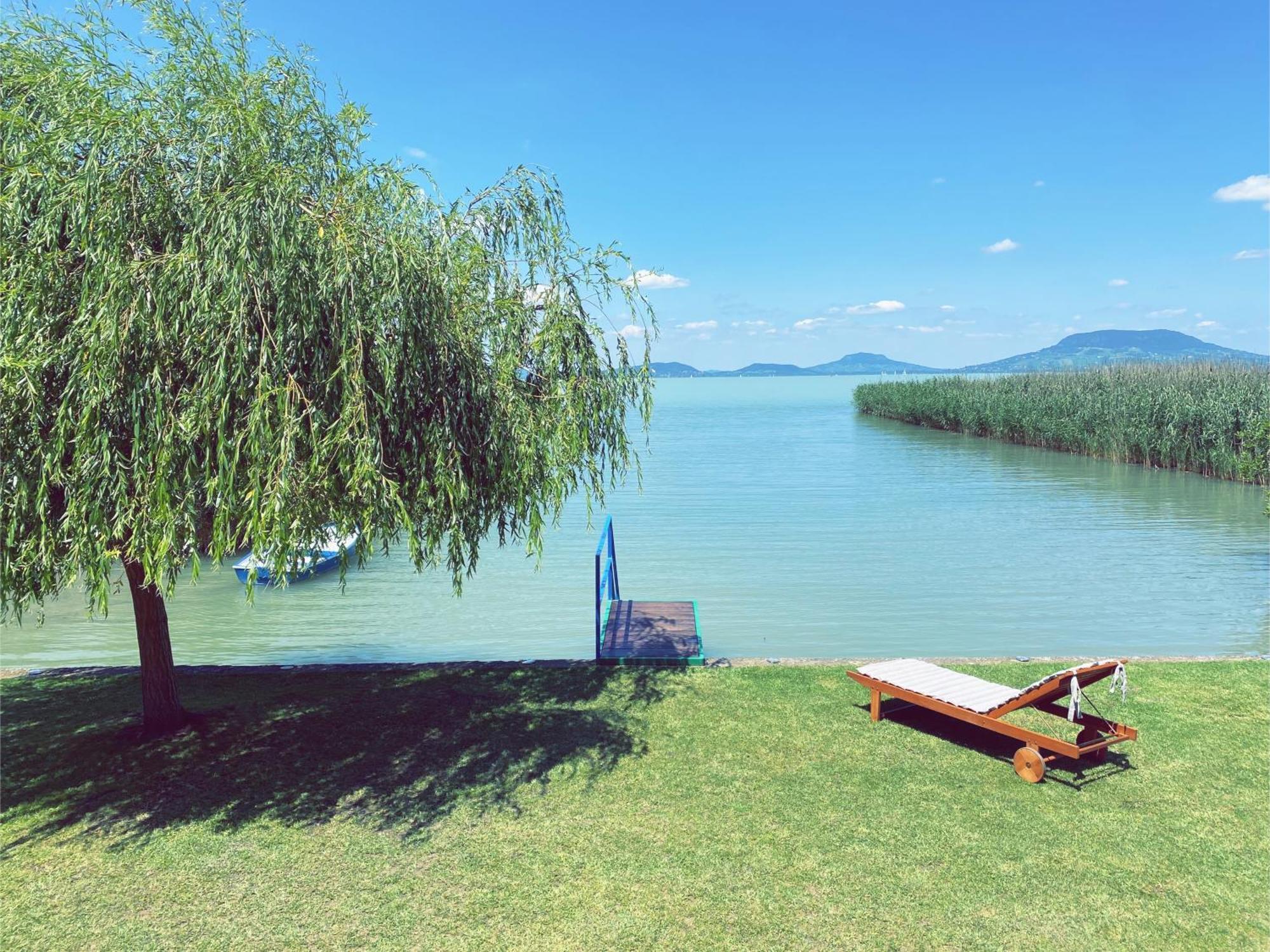 בלטונפנבש Balaton A Kertben - Balaton In The Garden - Beachfront Houses With Beautiful View, Private Beach מראה חיצוני תמונה