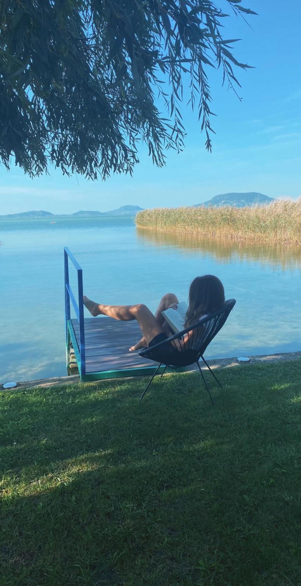בלטונפנבש Balaton A Kertben - Balaton In The Garden - Beachfront Houses With Beautiful View, Private Beach מראה חיצוני תמונה