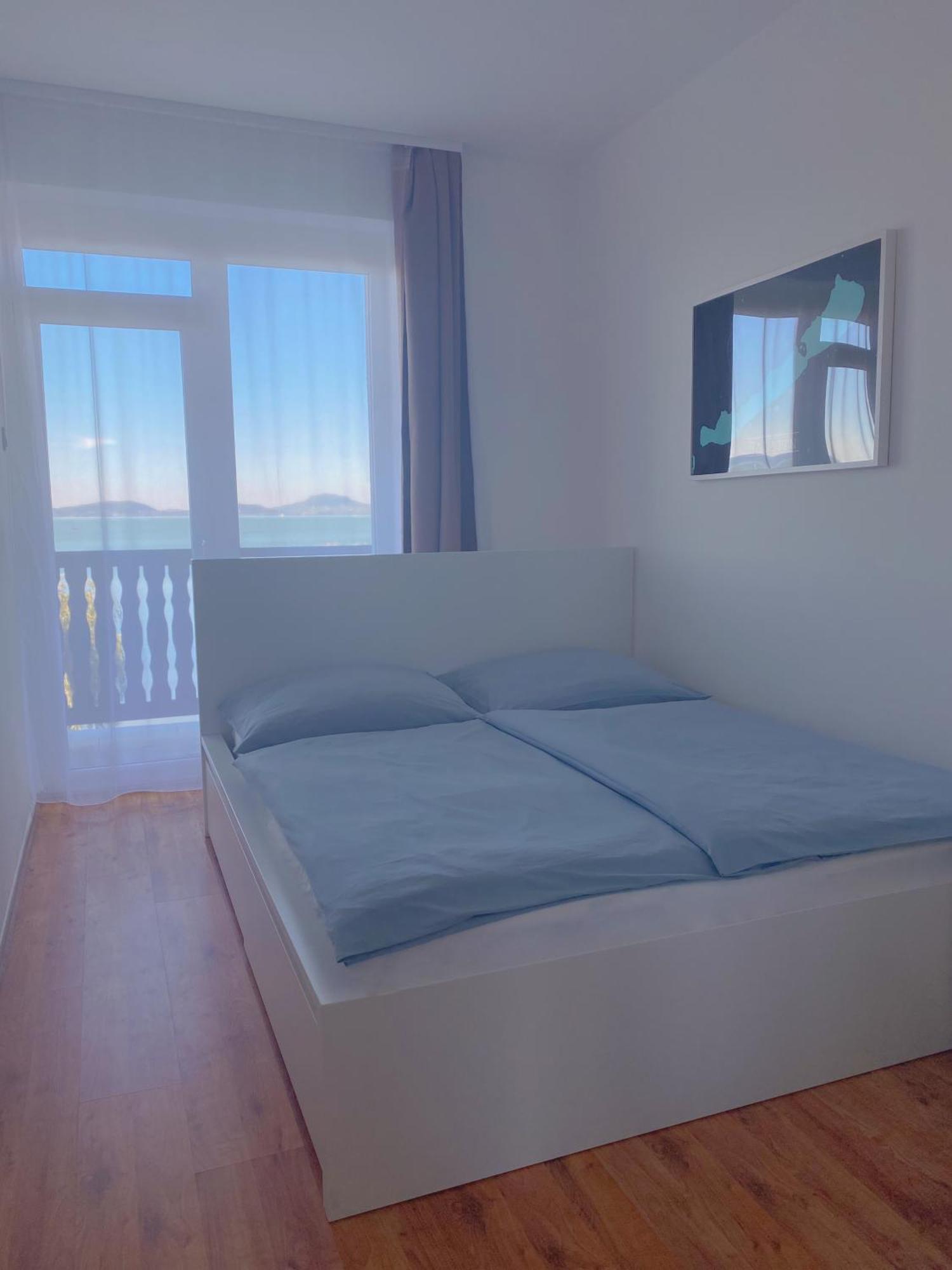 בלטונפנבש Balaton A Kertben - Balaton In The Garden - Beachfront Houses With Beautiful View, Private Beach מראה חיצוני תמונה
