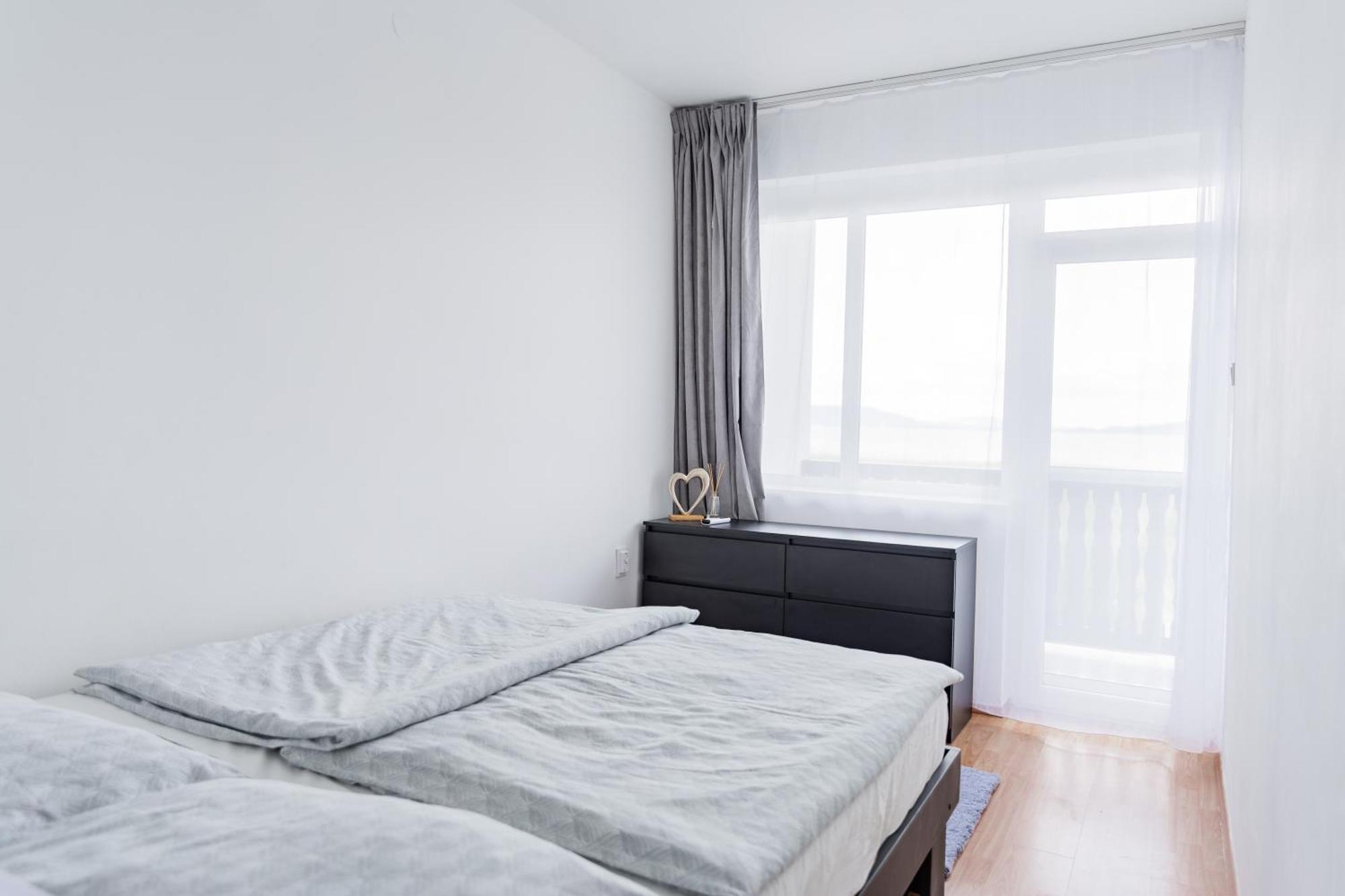 בלטונפנבש Balaton A Kertben - Balaton In The Garden - Beachfront Houses With Beautiful View, Private Beach חדר תמונה