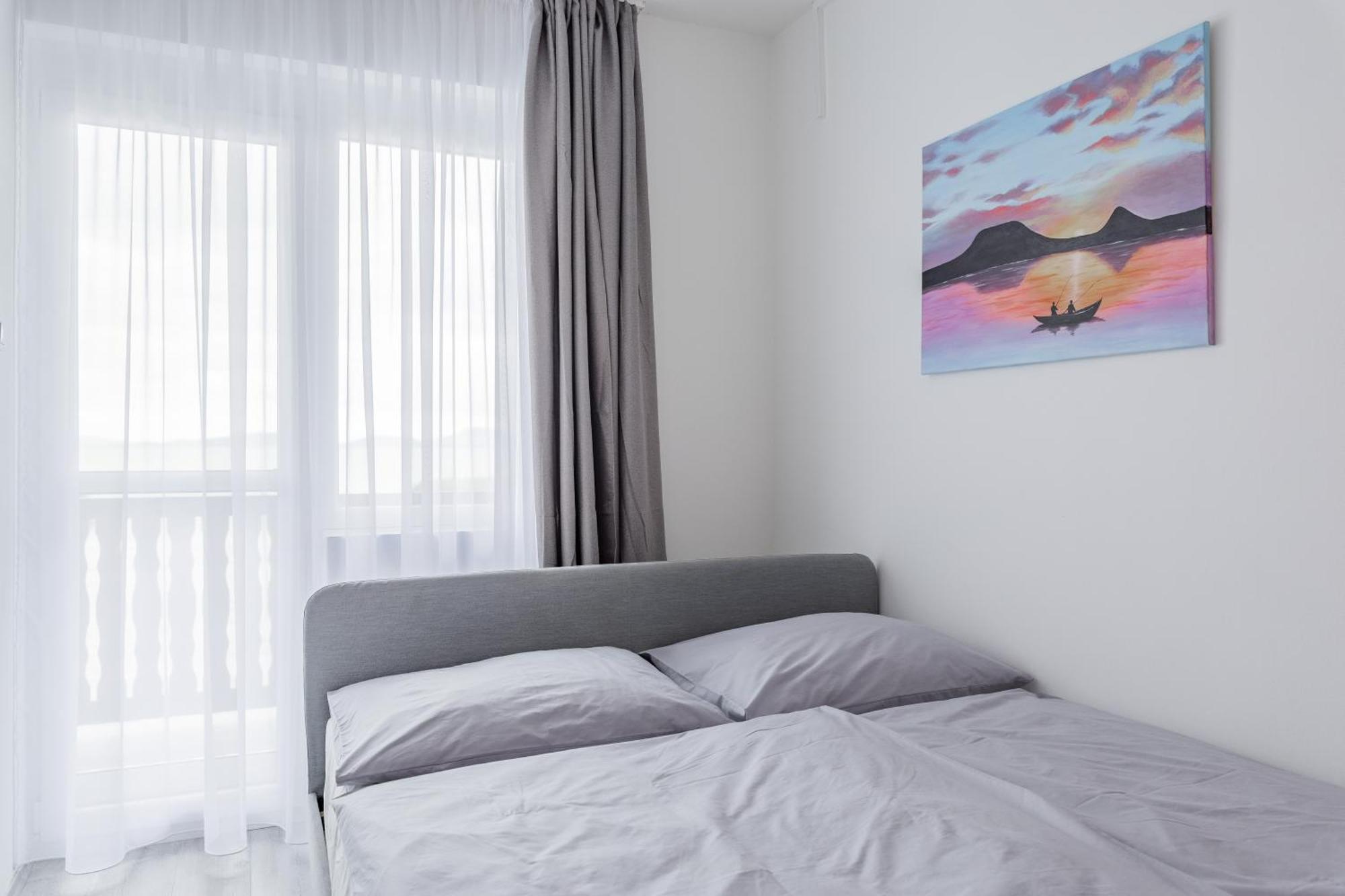 בלטונפנבש Balaton A Kertben - Balaton In The Garden - Beachfront Houses With Beautiful View, Private Beach חדר תמונה
