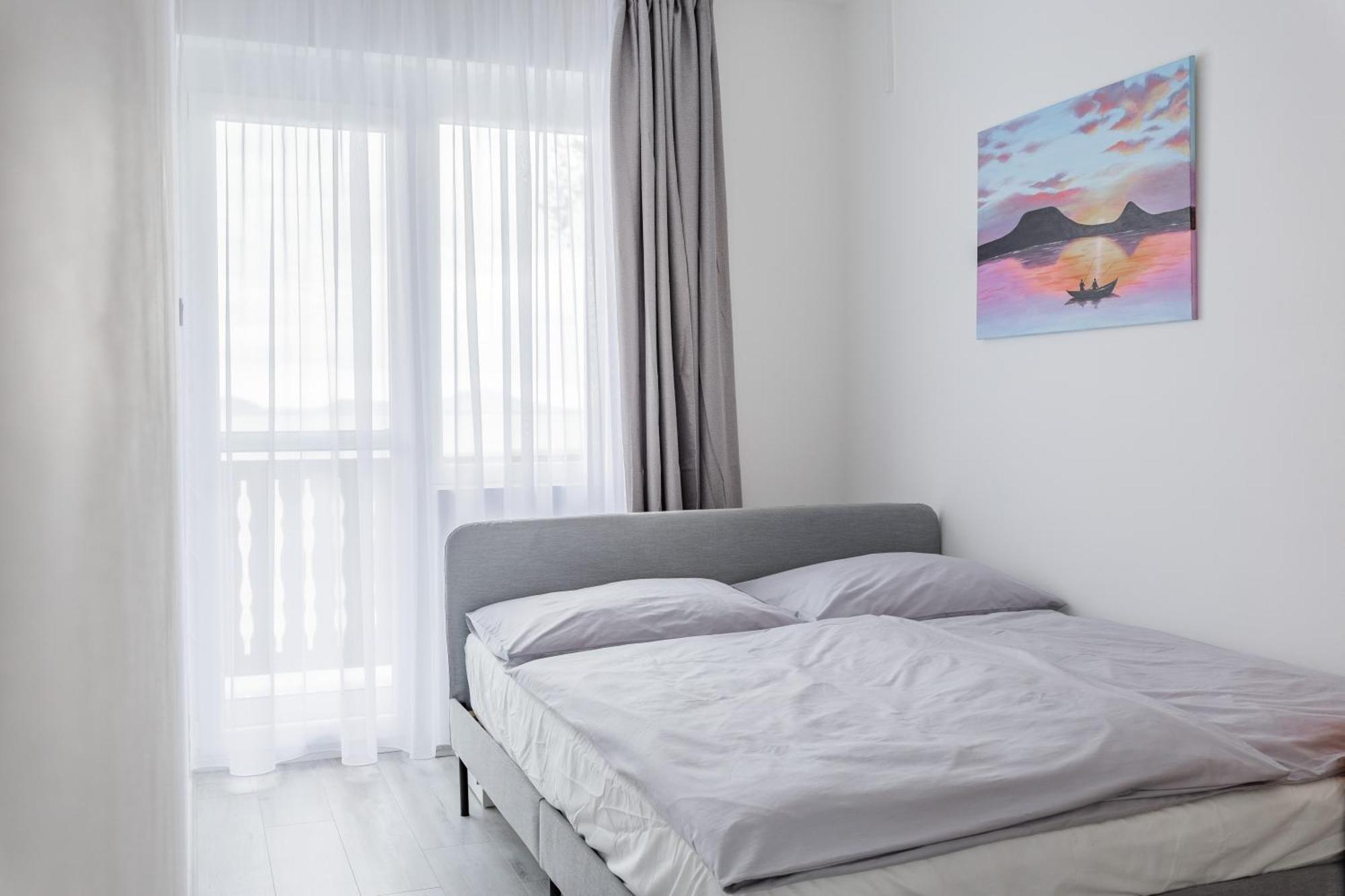 בלטונפנבש Balaton A Kertben - Balaton In The Garden - Beachfront Houses With Beautiful View, Private Beach חדר תמונה